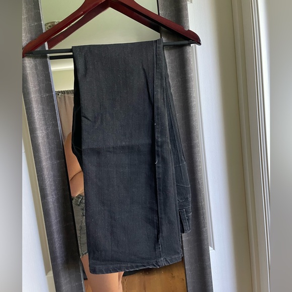 Black Wrangler Jean 7/8 x 32 - Picture 3 of 7